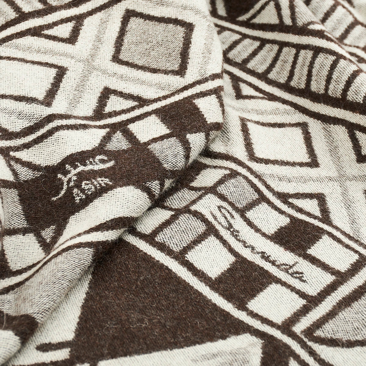 Asir Poncho in Wool